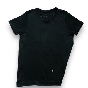 lululemon athletica Black Short Sleeve Tee